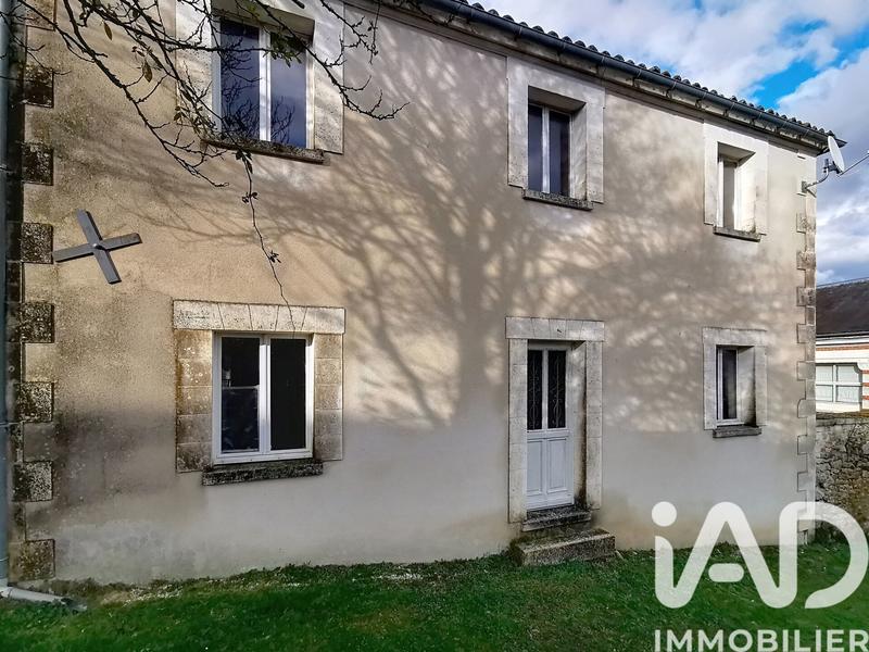 Maison - 220 m² - 2 pièces