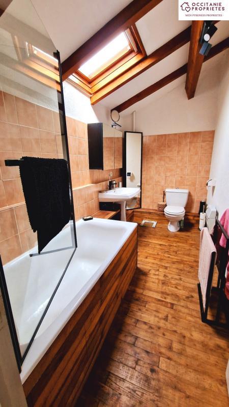 Propriété - 223 m² - 10 pièces