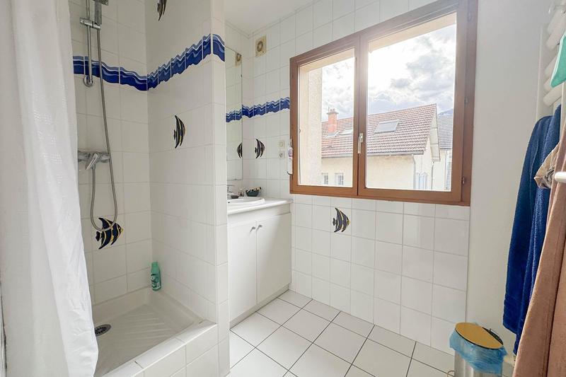 Maison - 226 m² - 8 pièces