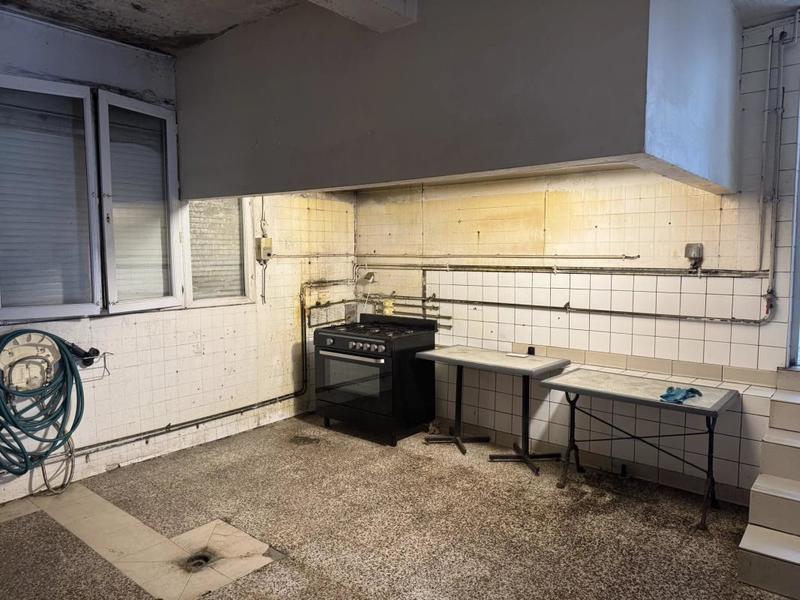 Propriété - 625 m²