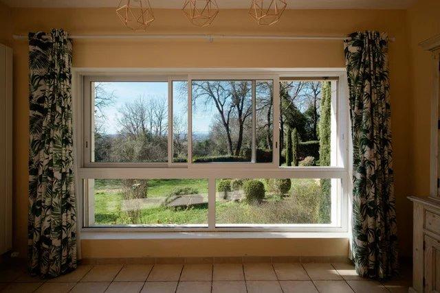 Bastide - 235 m² - 5 pièces