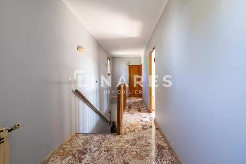 Villa - 260 m² - 7 pièces