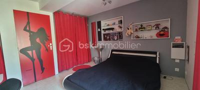 Maison - 110 m² - 8 pièces