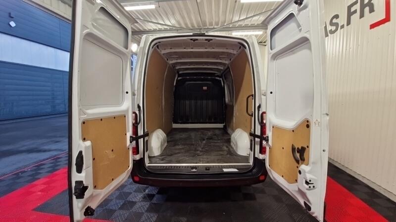 Renault Master trac f3300 l2h2 blue dci 135 grand confort