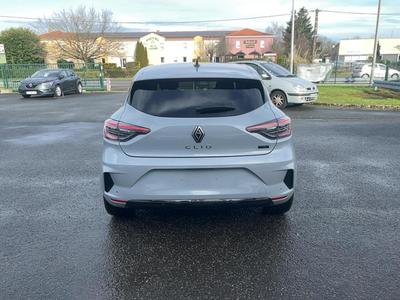 Renault Clio V Techno E-Tech full hybrid 145