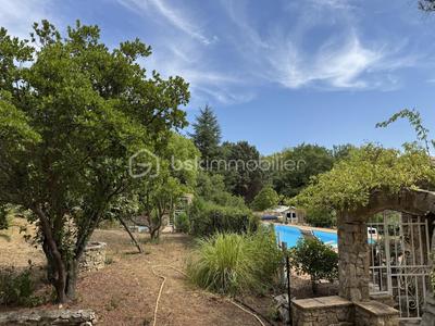 Maison - 169 m² - 6 pièces