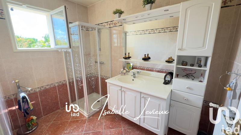 Maison - 236 m² - 9 pièces