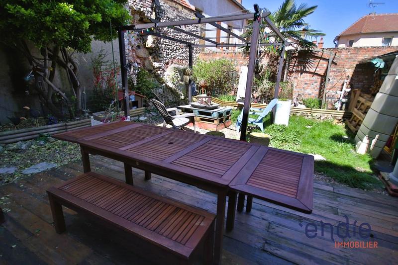 Maison de village - 216 m² - 10 pièces