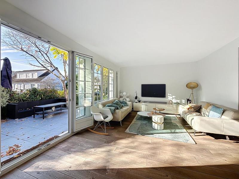 Maison - 228 m² - 7 pièces