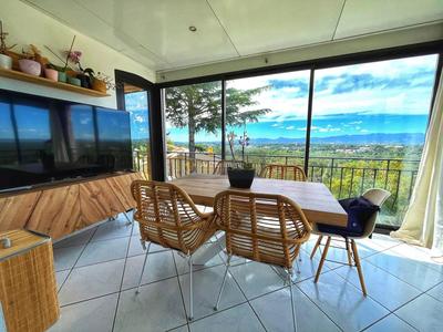 Maison - 148 m² - 8 pièces