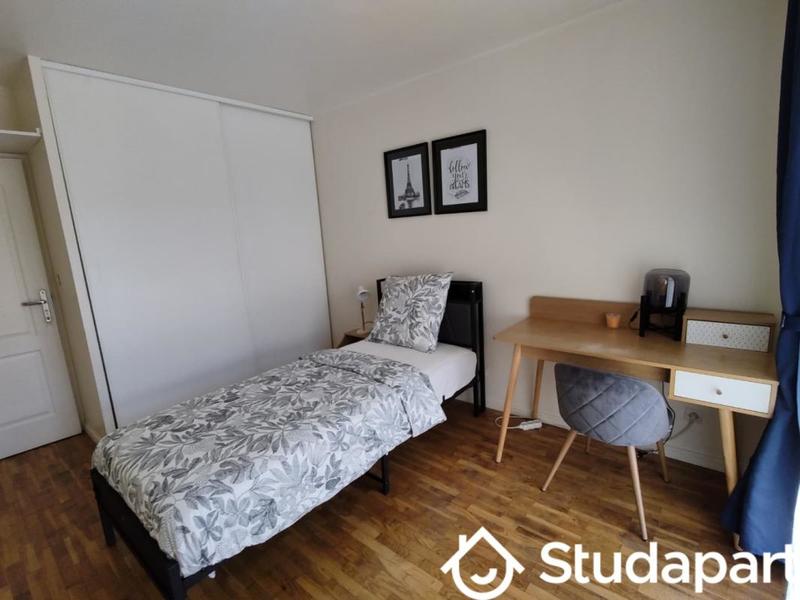 Chambre - 10 m² - 1 pièce