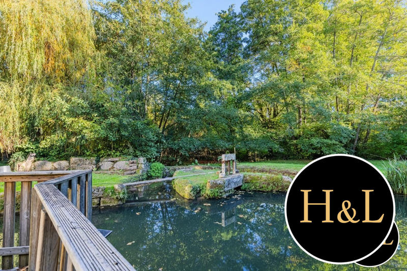 Maison ancienne - 240 m² - 7 pièces