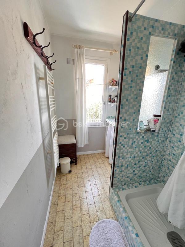 Maison - 99 m² - 5 pièces