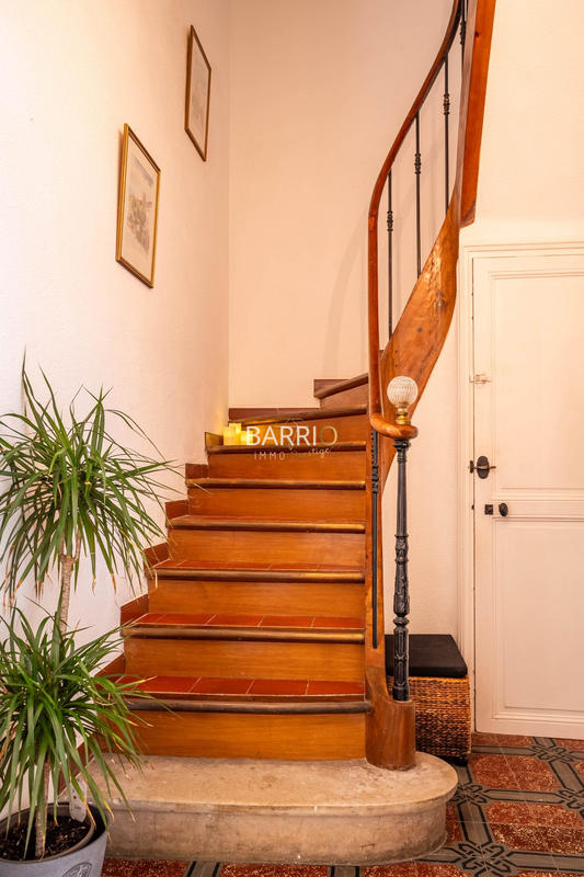 Maison - 224 m² - 7 pièces