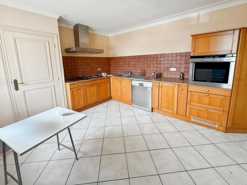 Maison - 184 m² - 5 pièces