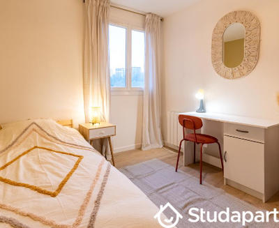 Chambre - 10 m² - 1 pièce