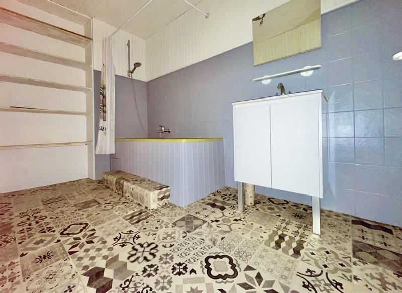 Maison traditionnelle - 261 m² - 18 pièces