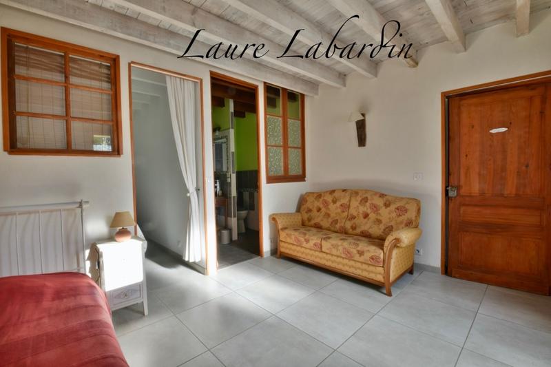 Propriété - 660 m² - 22 pièces