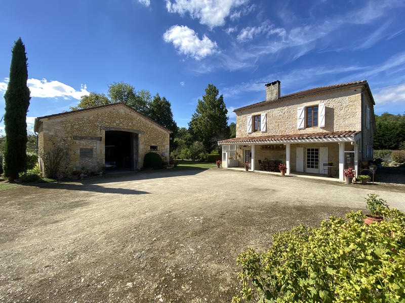 Maison - 152 m² - 6 pièces