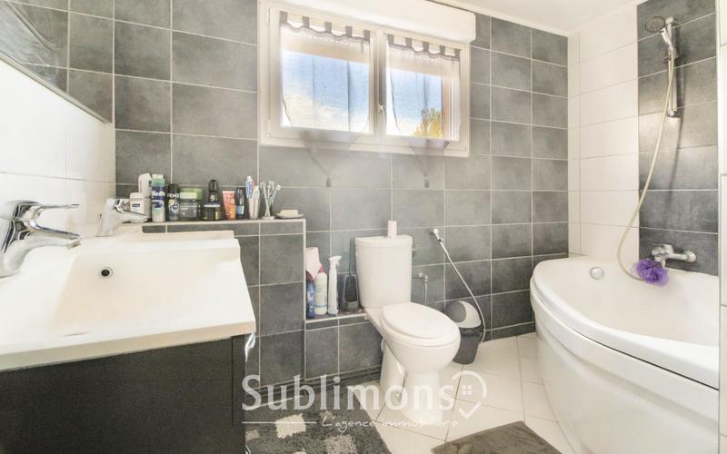 Maison - 85 m² - 6 pièces