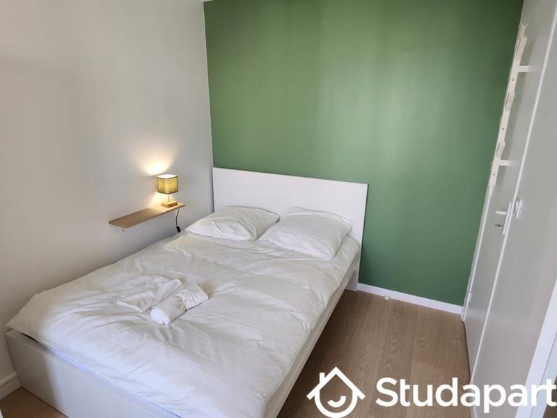 Chambre - 11 m² - 1 pièce