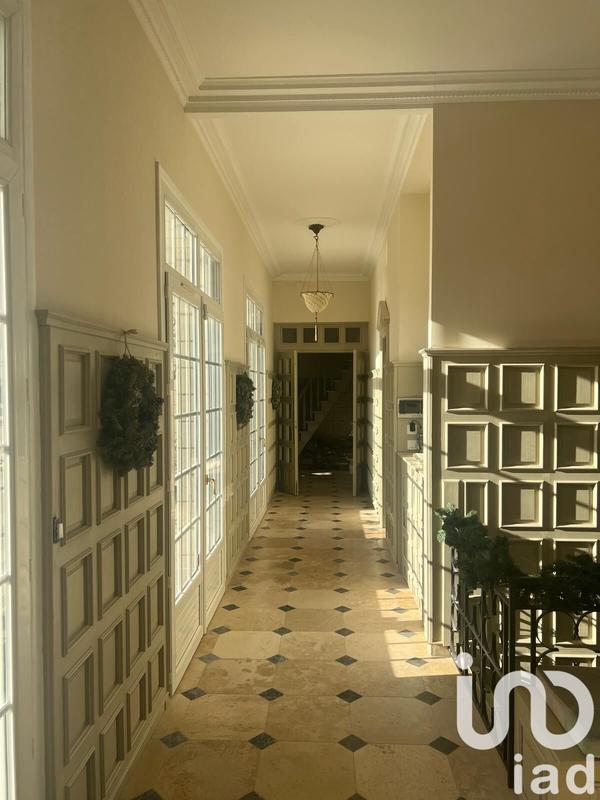 Maison - 400 m² - 8 pièces