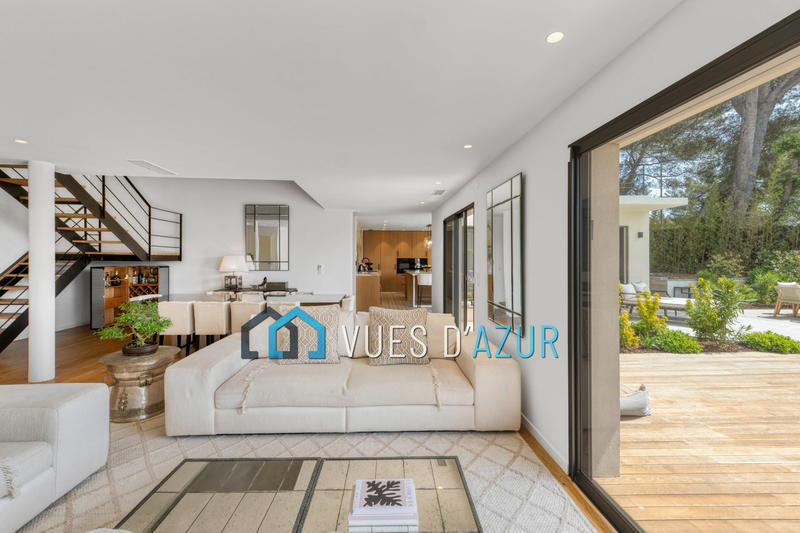 Villa - 248 m² - 5 pièces