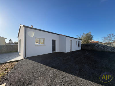 Maison - 87 m² - 6 pièces