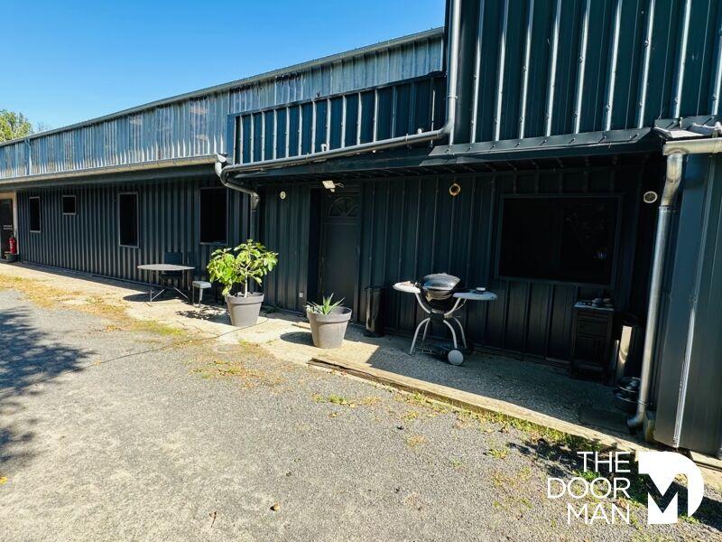 Maison de domaine équestre - 300 m² - 9 pièces