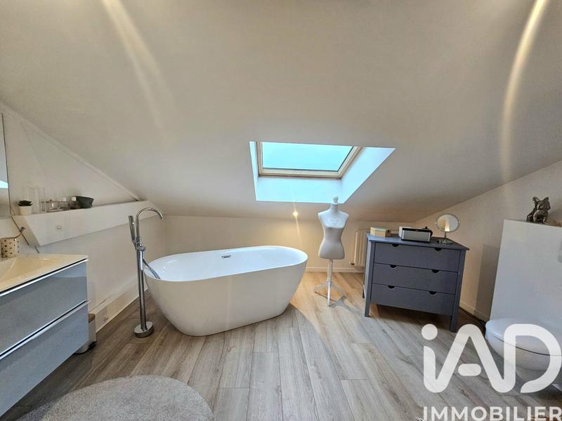 Maison - 168 m² - 7 pièces