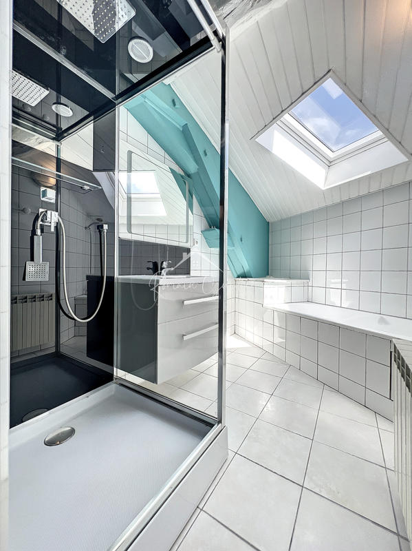 Duplex - 137 m² - 5 pièces