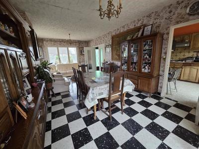 Maison - 130 m² - 7 pièces