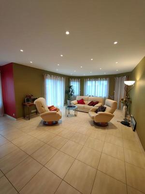 Maison - 210 m² - 6 pièces