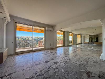 Appartement - 97 m² - 4 pièces