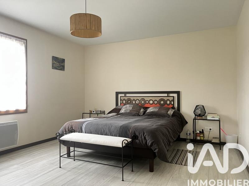 Maison - 280 m² - 6 pièces