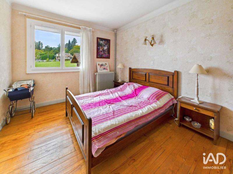 Maison - 207 m² - 7 pièces