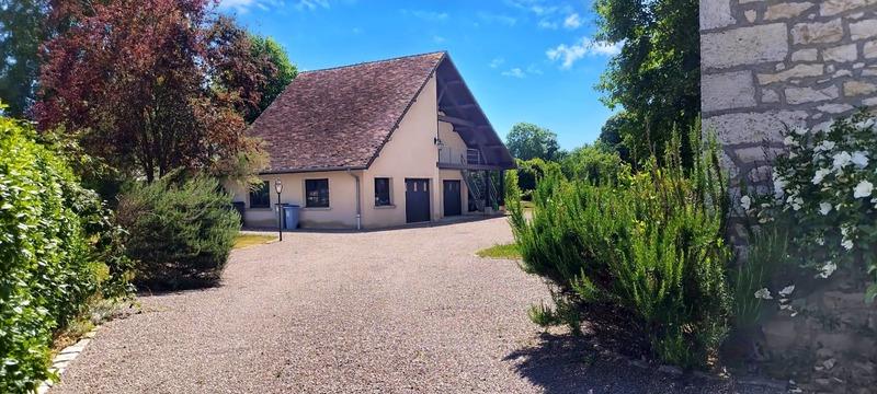 Maison - 240 m² - 10 pièces