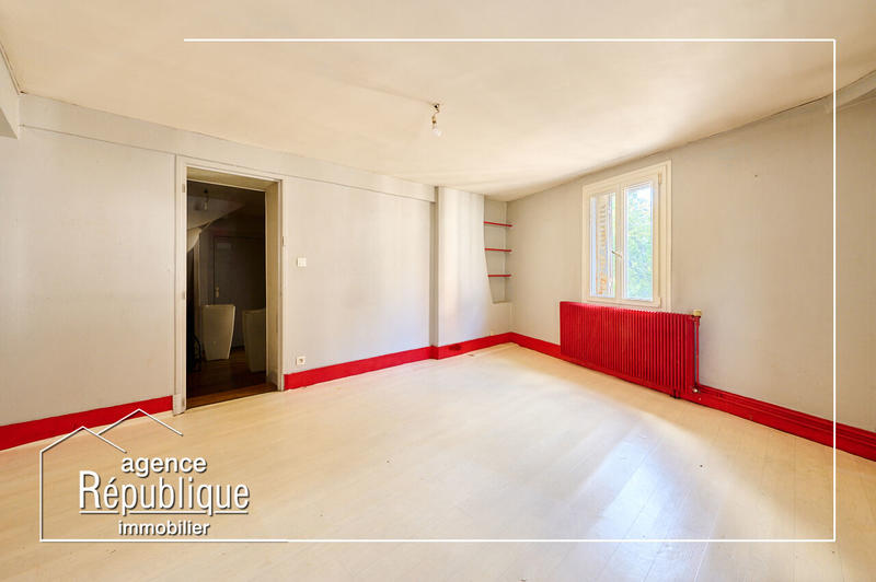 Local commercial - 190 m² - 6 pièces