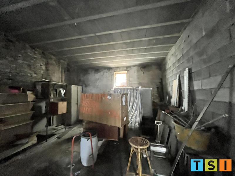 Maison - 610 m² - 12 pièces