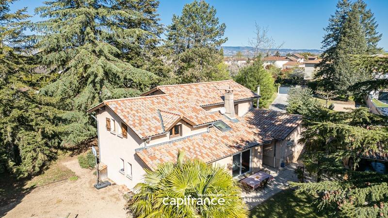 Villa - 226 m² - 8 pièces