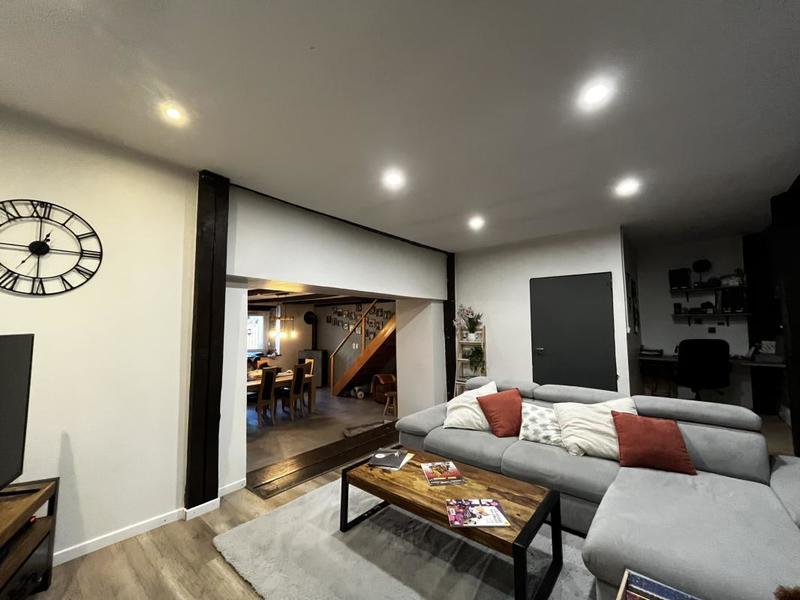 Maison - 254 m² - 7 pièces