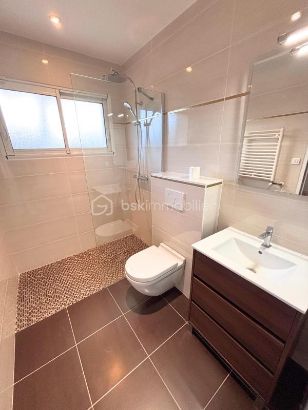 Maison - 186 m² - 7 pièces