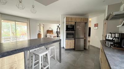 Maison - 189 m² - 5 pièces