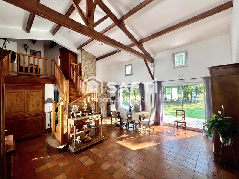 Maison - 156 m² - 6 pièces