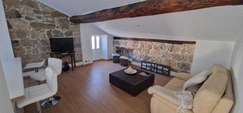 Maison - 165 m² - 9 pièces