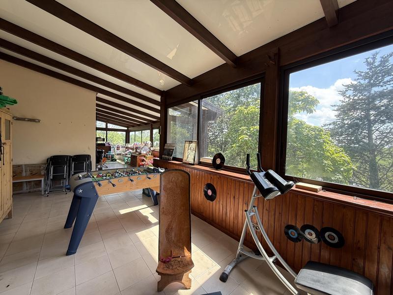 Maison - 195 m² - 7 pièces