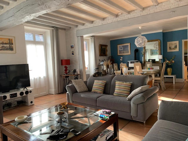 Maison - 185 m² - 7 pièces