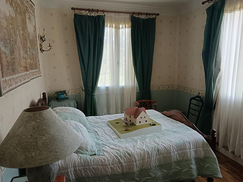 Maison - 308 m² - 12 pièces