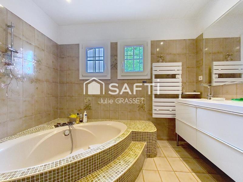 Maison - 150 m² - 7 pièces