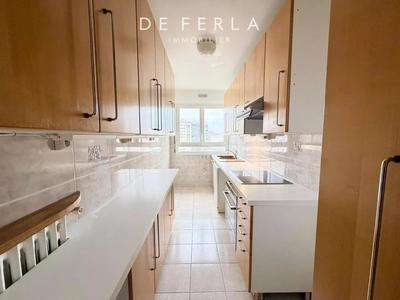 Appartement - 80 m² - 3 pièces